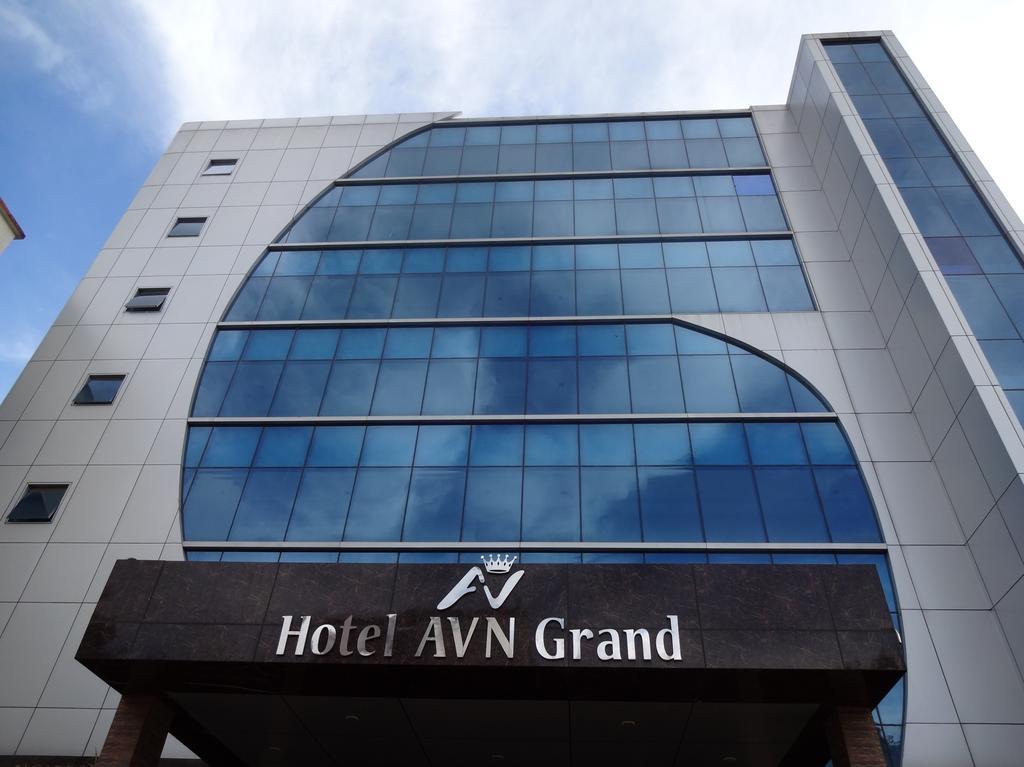 Hotel Avn Grand Ранчи Экстерьер фото
