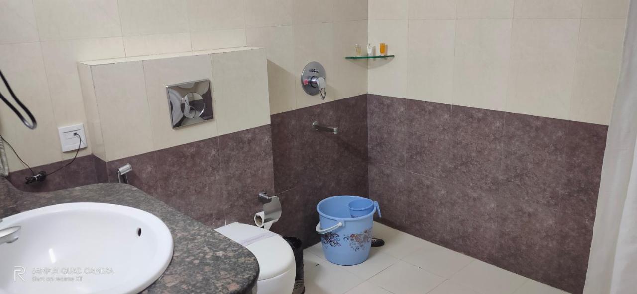 Hotel Avn Grand Ранчи Экстерьер фото