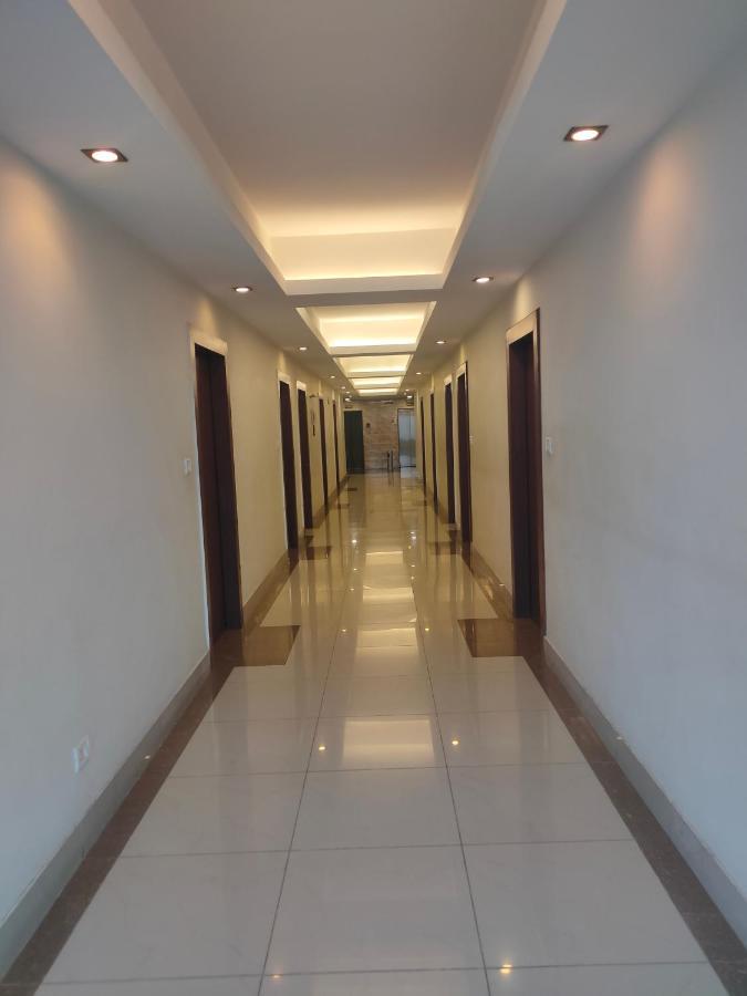 Hotel Avn Grand Ранчи Экстерьер фото