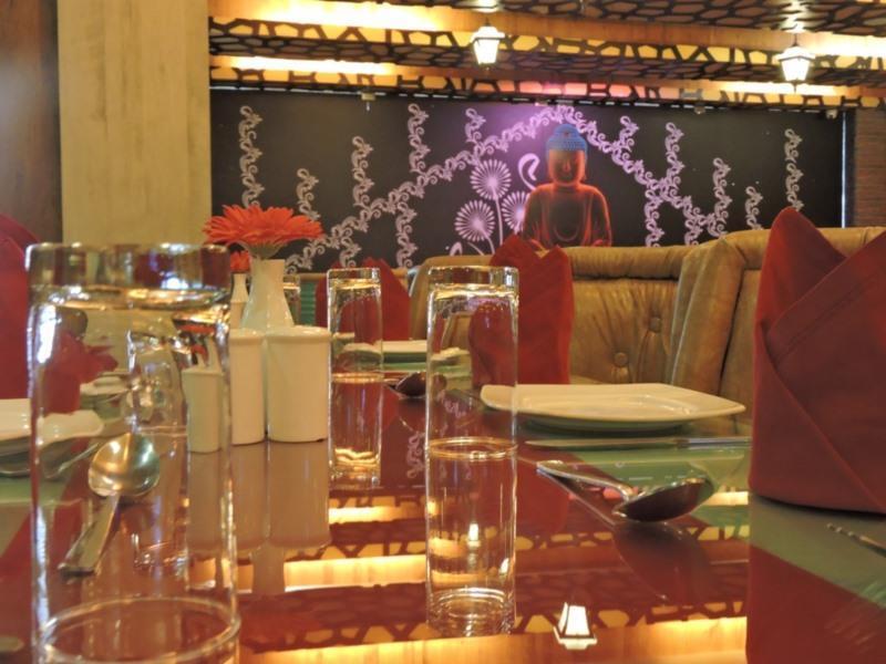 Hotel Avn Grand Ранчи Экстерьер фото
