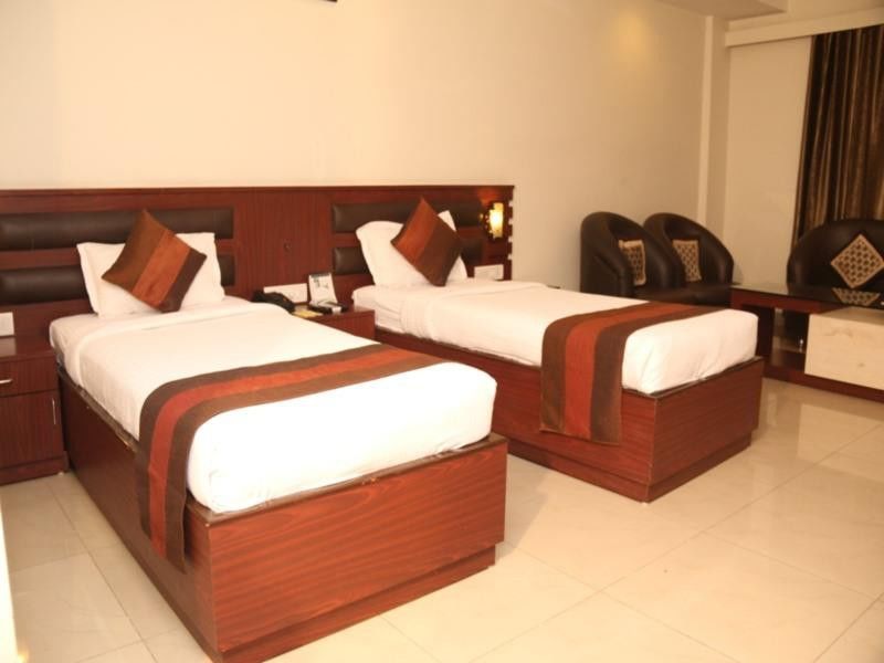 Hotel Avn Grand Ранчи Экстерьер фото